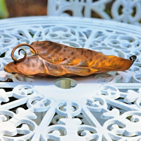 Vintage Copper Leaf Shaped Crimped Edge Dish 9”x6”X1.75" - Picture 5 of 11